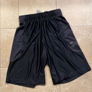 Under Armor Blk Perimeter 11 in Shorts